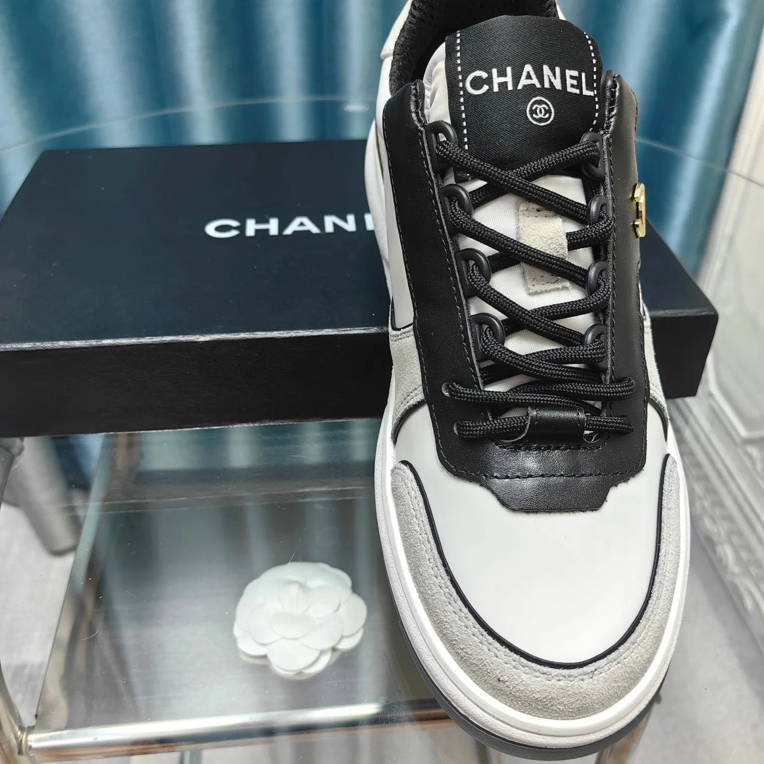 👟👟Ex-factory price 540👟👟 Men's size +10 Chanel Chanel - 2023 counter top casual sports shoes This classic design; the upper is electro-embroidered with a variety of techniques; the outsole is fashionable and sporty; it is unusual to incorporate a variety of color matching elements... The diversified mix and match is very beautiful and versatile, casual, fashionable, sports and outdoor can be taken into account. The counter boutique package is full set for women 35-40 and men 39-45 (Customized size 44.45)